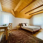 Nad Jeziorem Czorsztynskim Villa *